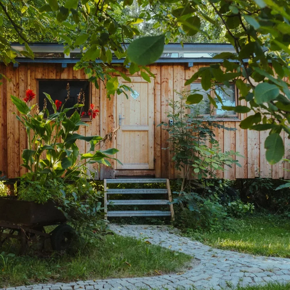 ecovillage_hainburg-treehouse-tiny_home_hammocks (2)